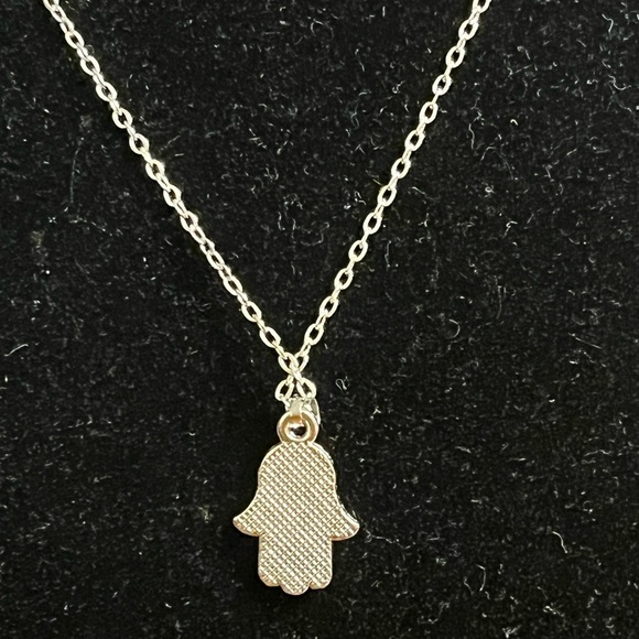 Hamsa NWOT Necklace - Picture 3 of 4